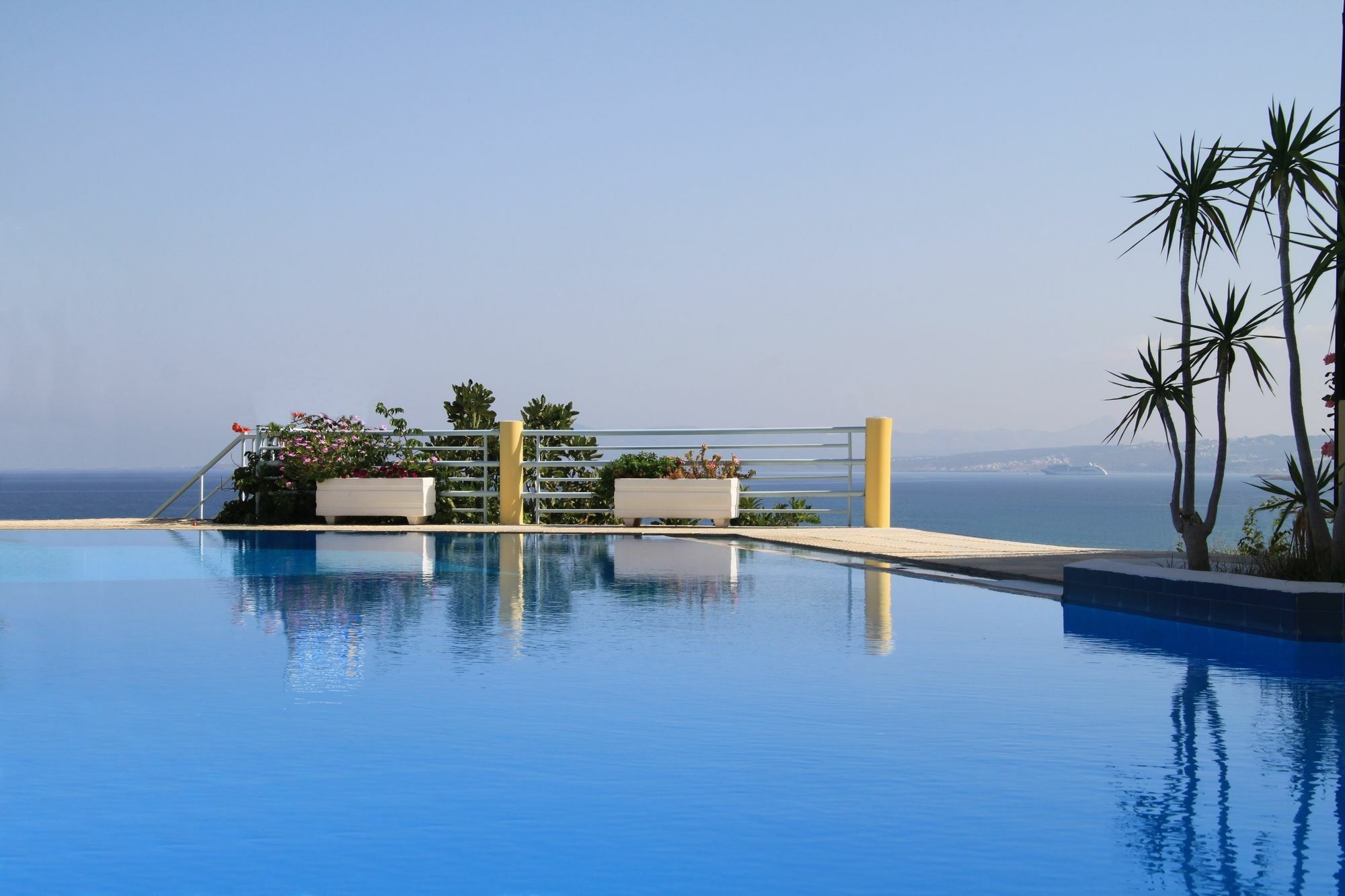 Hermes Sea View Stalos Exterior foto